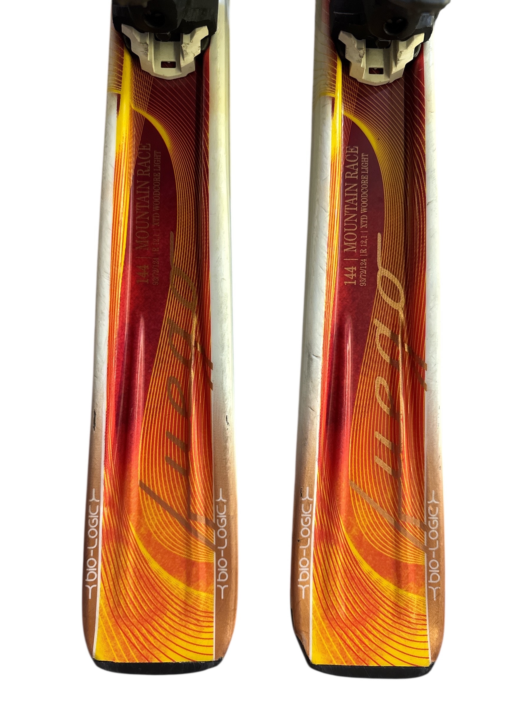 NARTY VÖLKL ATTIVA FUEGO 144CM + WIĄZANIA EMOTION 11.0 TC UŻYWANE